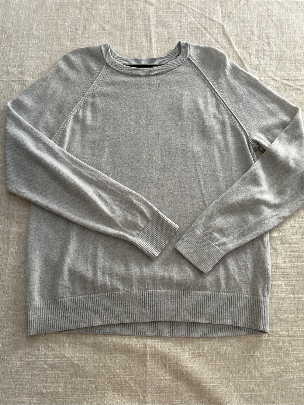 Banana Republic Merino Wool Light Gray Crewneck Sweater Classic Minimalist